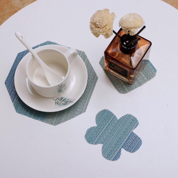 HeloHo Placemats Set of 4,Vinyl Table Place Mats Stain Resis...