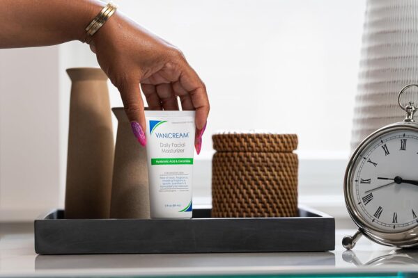 Vanicream Daily Facial Moisturizer With Ceramides and Hyalur...