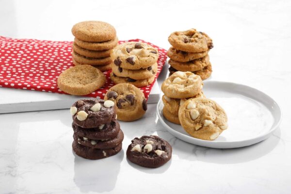 Mrs. Fields - 30 Nibblers Signature Cookie Tin - 30 Nibblers...