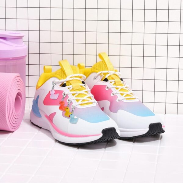 CHGCRAFT 16Pcs 8Colors Resin Duck Skate Charm Roller Skate S...