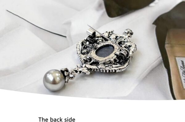 Victorian Vintage Beauty Lady Portrait Brooch Pins with Crys...