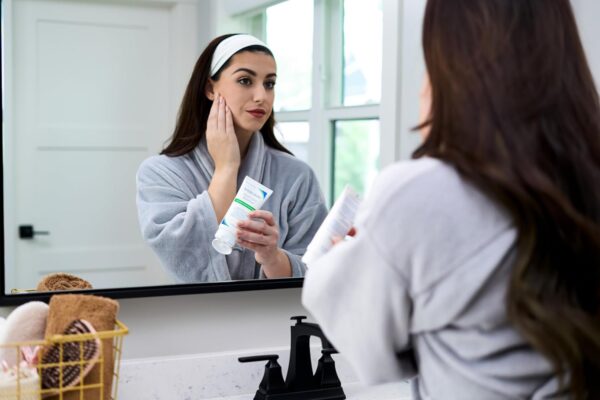 Vanicream Daily Facial Moisturizer With Ceramides and Hyalur...