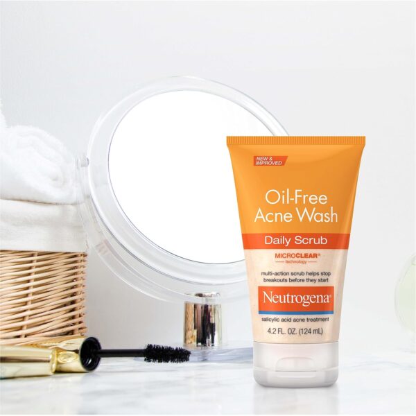 Neutrogena Oil-Free Acne Face Wash with 2% Salicylic Acid, D...