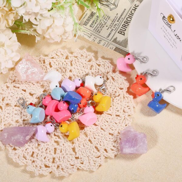 CHGCRAFT 16Pcs 8Colors Resin Duck Skate Charm Roller Skate S...