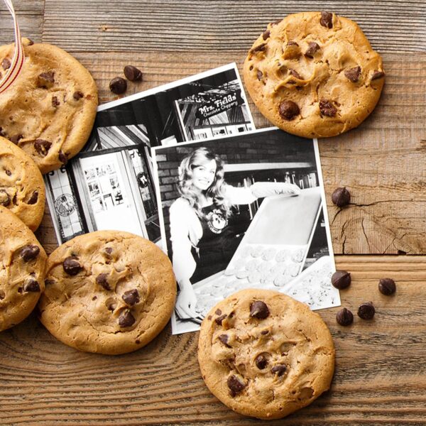 Mrs. Fields - 30 Nibblers Signature Cookie Tin - 30 Nibblers...