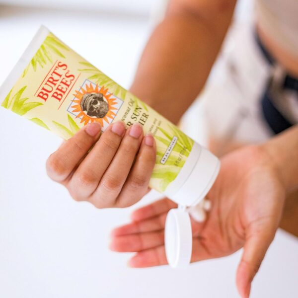Burt's Bees After Sun Lotion with Hydrating Aloe Vera & Coco...